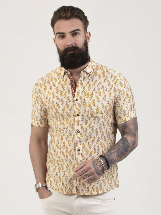 Regular fit mens lightweight button down leaf print ecru casual short sleeve shirt pearly king